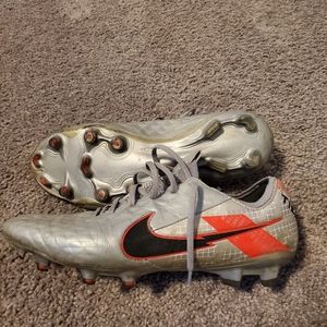 Nike tiempo legend elite size 10